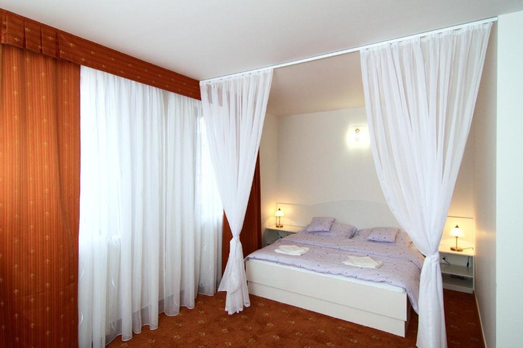 Hotel Pod Sluncem Třebíz Værelse billede